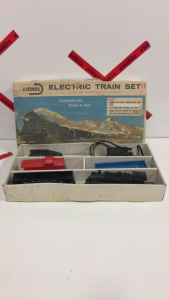 Vintage Lionel Electric Train Set With Original Box!