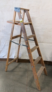 6' Wood Step Ladder
