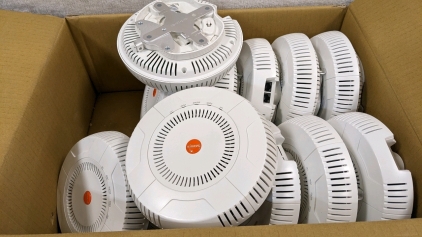 (12) Xirrus XR600 WiFi Boosters