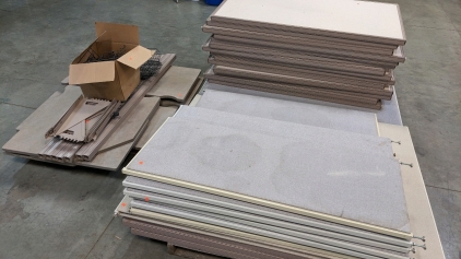 Cubicle Walls w/Desks