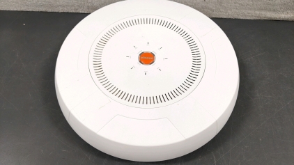 Xirrus XR4000 WiFi Booster 8-way Hub