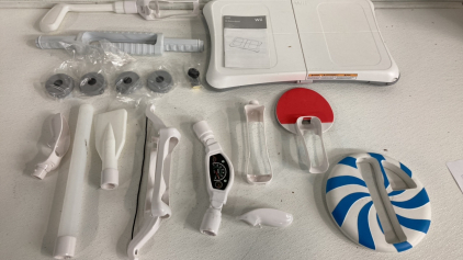 Wii Attachments and Accessories - Used - No Damage Seen