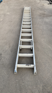 32&rsquo; extension ladder