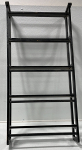 Black Blanket Ladder