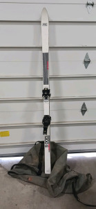 Precision 1200 S. Skis With Bag