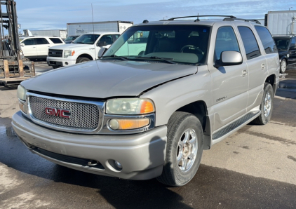 2004 GMC Yukon Denali - Bank Repo - 4x4!