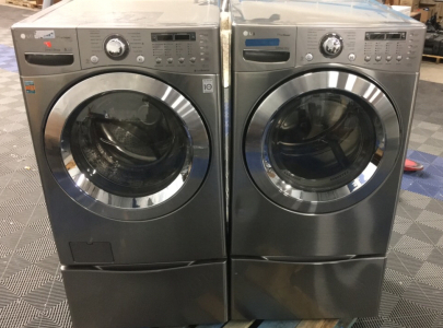 LG Waher and Dryer Set
