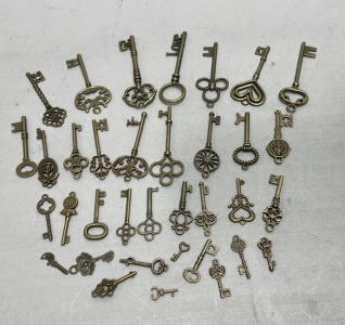 (34) Brass Skeleton Keys