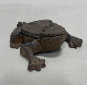 Cast Iron Frog Change Dish