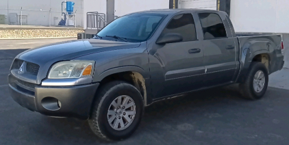 2006 Mitsubishi Raider - 4x4