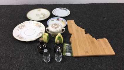 Decorative Plates, Shakers, Cutting Board