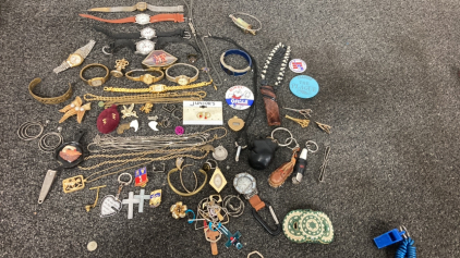 Assorted jewelry