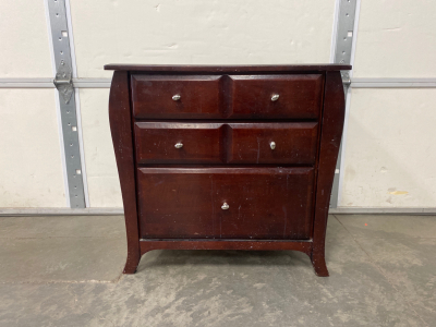 3 Drawer Nightstand 27&rdquo;x 18&rdquo;x 26.5&rdquo;