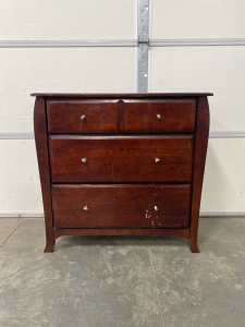 3 Drawer Dresser Please Inspect 35.5&rdquo;x 18&rdquo;x 35&rdquo;