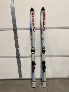 Pair of Salomon Xscream 700 Skis