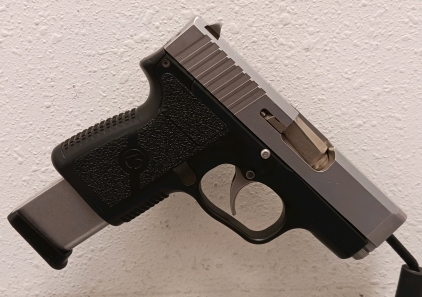 Kahr CM40 .40 S&W Pistol --J01872