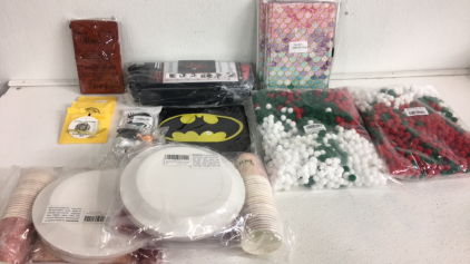 Party Cups - Batman Cape - Cat Figures