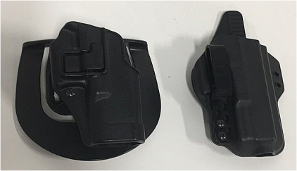 (1) Blackhawk Glock 19/23 Black Padel Holster (1) Glock 19 Apenaix Carry Holster