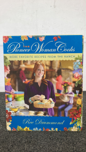 The Pioneer Woman Cooks 2 Book Set