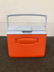 Rubbermaid Travel Cooler