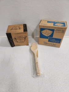 Pampered Chef Wooden Spoon Set, Pampered Chef Small Batter Bowl, Pampered Chef Set Of 2 Medium Bowls