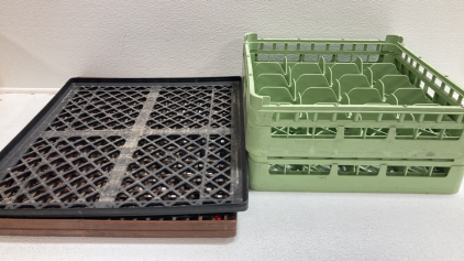 (2) Dishwasher Trays, (3) Plastic Vented Trays