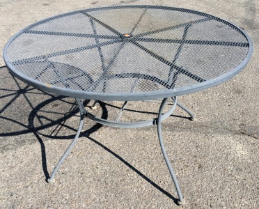48" Metal Patio/Deck Table, Lounge Chair (No Cushion)