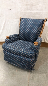 Small Swivel Rocker (34"H)