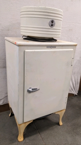 Circa 1930 GE Refrigerating Machine (Runs Quietly, Reportedly Works)