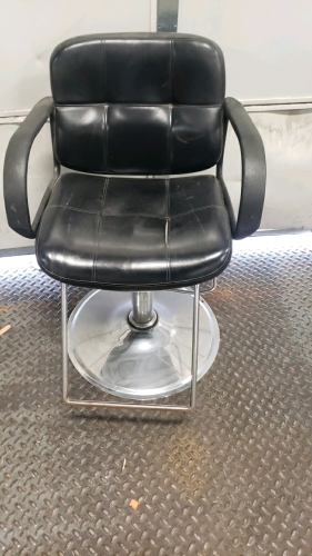 Salon Chair