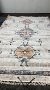 8&rsquo;9&rdquo; x 13&rsquo;1&rdquo; Aztec Area Rug w/ Tassels