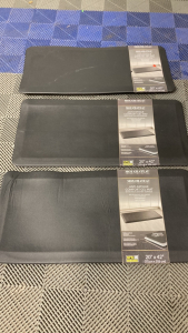 (3) 20&rdquo; x 42&rdquo; Comfort Gel Mats