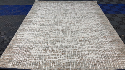 7’9” x 9’9” Multicolor/Tan/Off White Wool Rug