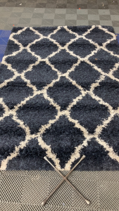5&rsquo;4&rdquo; x 7&rsquo;4&rdquo; Dark Navy Shag Rug