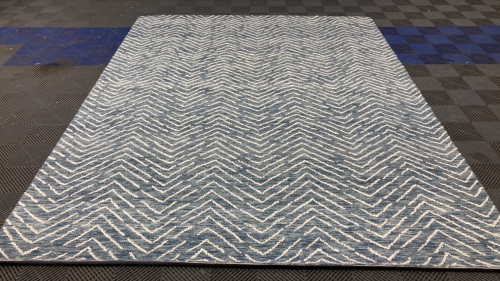 7&rsquo;9&rdquo; x 9&rsquo;9&rdquo; Blue/White Wool Rug