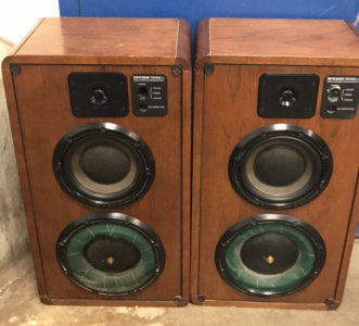 (2) KOSS Cm/1010 Large FloorStander Speakers