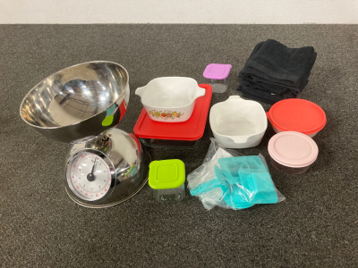 Box of assorted kitchenware