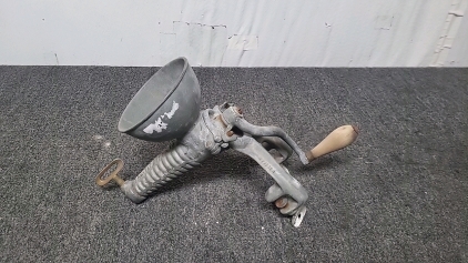 Vintage Metal Countrrtop Mount Fruit Press/Juicer