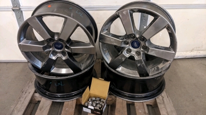 20" Ford Truck Rims w/Nuts