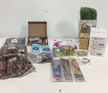 (3) Diamond Art Kits (5) Pairs If Fake Lashes (600) Artificial Nuts For Vase Filler (1) Dog Grooming Kit (1) Fayti Got7 Collectors set (2) Boxes Of Shoe Charms and Everything Else Pictured!!