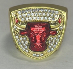 (1) 1993 Chicago Bulls Championship Ring Named To Michael Jordan