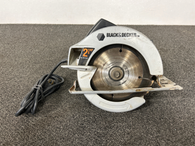 Black and Decker 7 1/4” Circular Saw Works Great