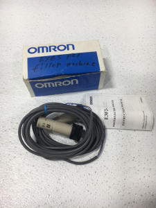 Omron Photoelectric Switch