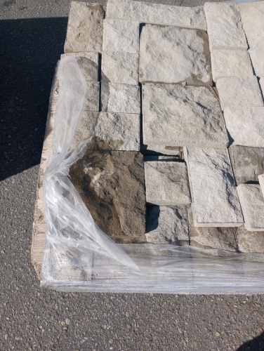 Pallet of Owyhee Wall Vameer Stones