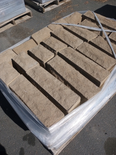 (60) Boise sandstone Assorted Edging Stones