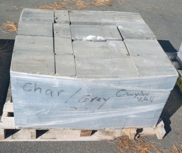 Pallet Of Charcoal Grey Owyhee Wall Stones