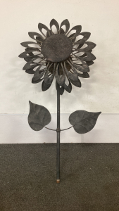 Sunflower Yard Spinner Decor