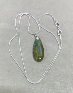 (1) Green Dragon Veins Agate Teardrop Gemstone .925 Silver Necklace