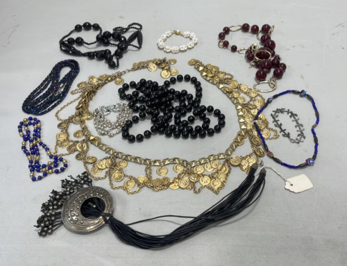 Various Ladies Craft/Costume Jewelry