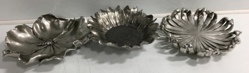 (3) Decorative Flower Trays